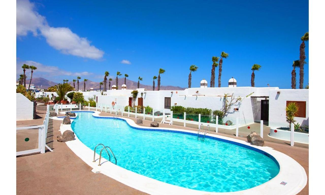Puerto Chico R Apartment Плая Бланка Екстериор снимка