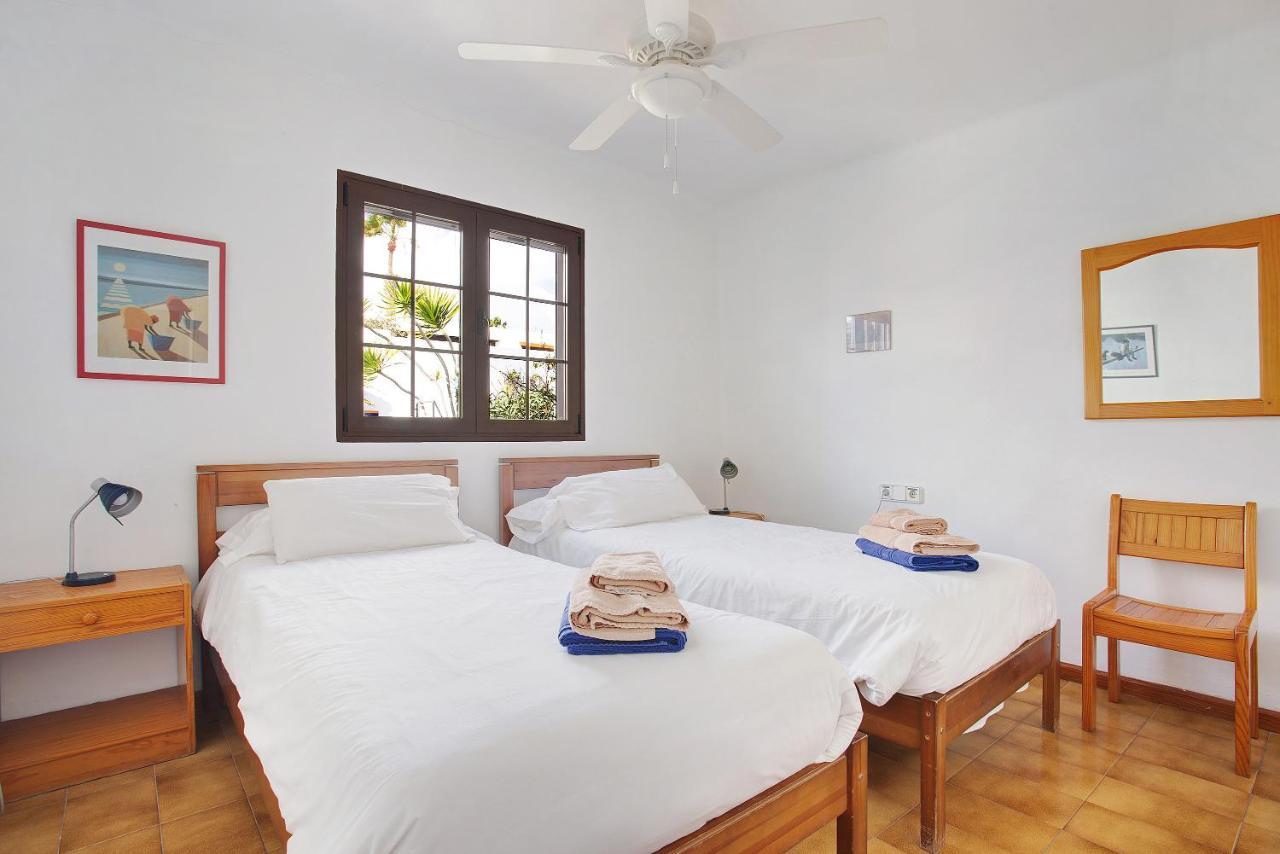 Puerto Chico R Apartment Плая Бланка Екстериор снимка